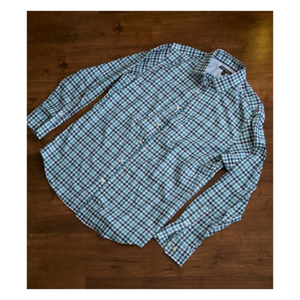 Men’s Plaid Button Down